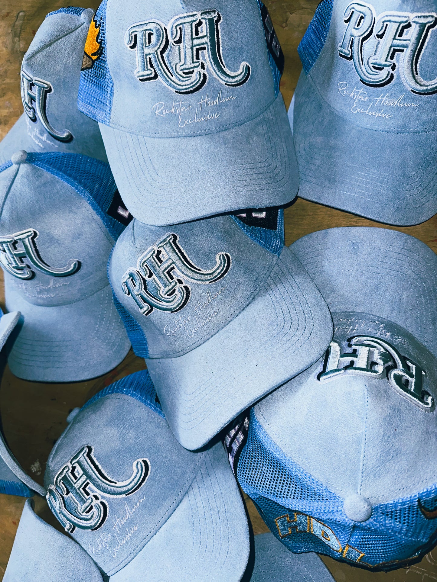 PSYCHO STARZ TRUCKER HAT - BABY BLUE